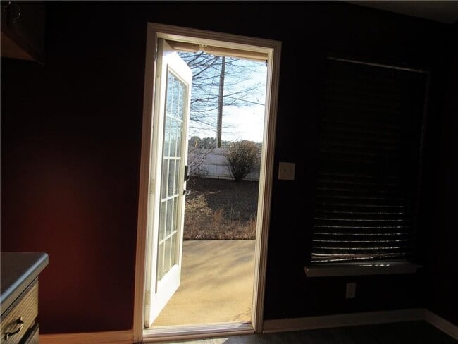 Building Photo - 35 Granite Ct