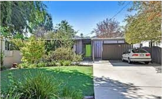 Curb View - 14752 Greenleaf St