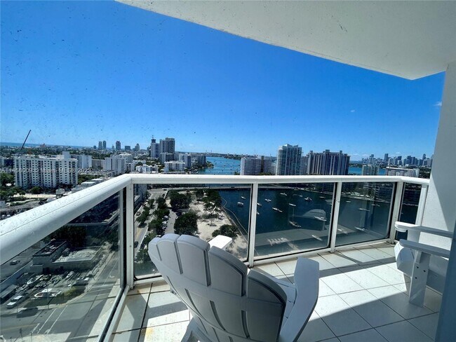 Foto del edificio - 1800 Sunset Harbour Dr