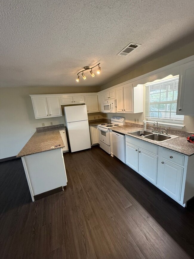 Photo - Quarter Condo