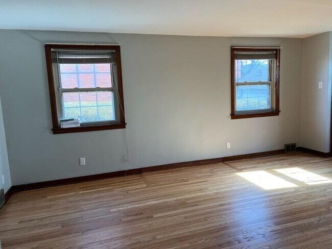 Building Photo - Bellvue