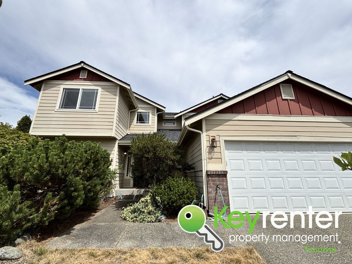 Primary Photo - Newly Updated 5-Bedroom Home in Quiet Span...