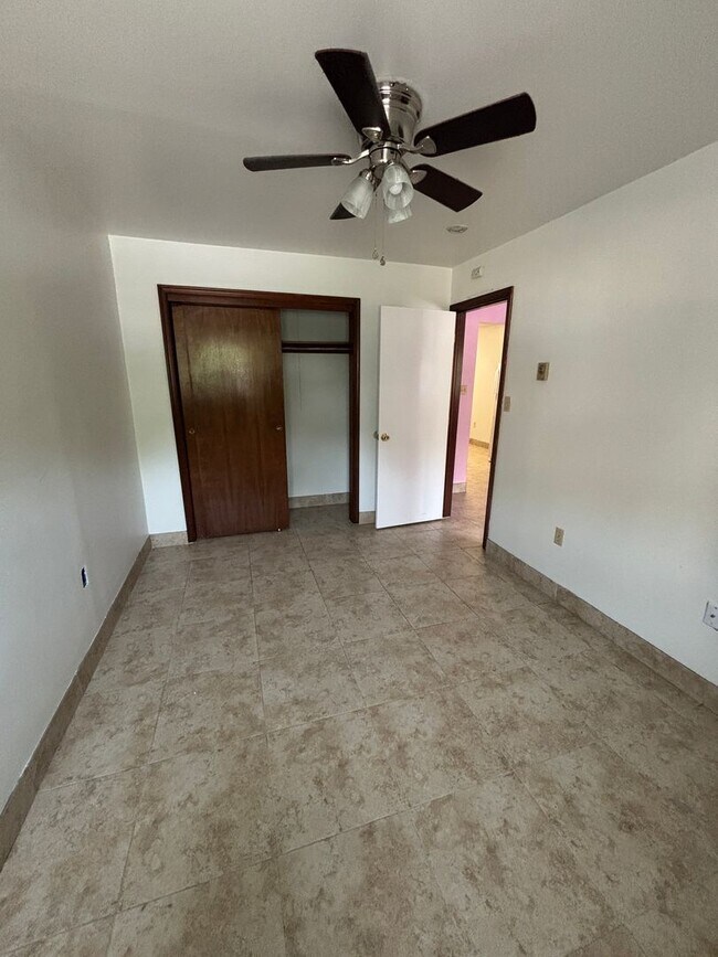 Foto del edificio - Willow Park Apartments