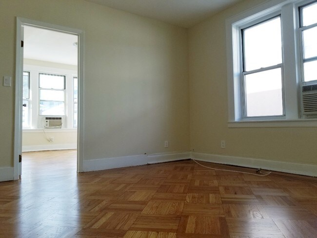 Foto del edificio - 3069 Brighton 13th St