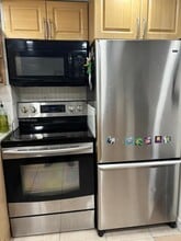 Building Photo - 9365 Fontainebleau Blvd