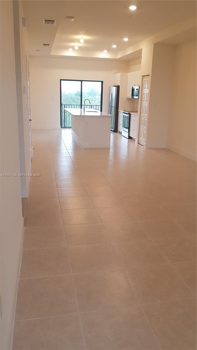 Foto del edificio - 8195 NW 104th Ave