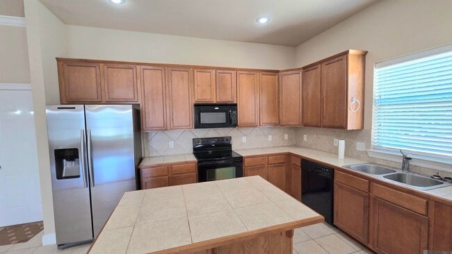 Foto del edificio - 16545 Antioch Ct
