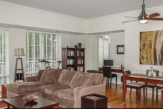 Foto del edificio - 2762 N Lincoln Ave