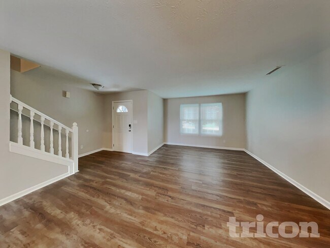 Foto del edificio - 7538 Mather Ln