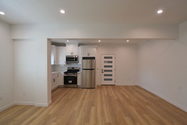 Building Photo - 1846 10th St