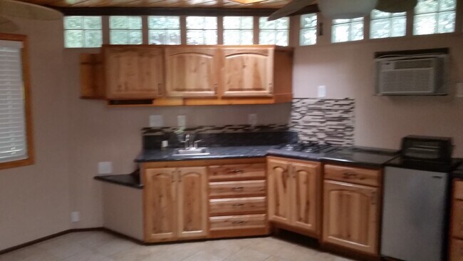 kitchen - 8545 Kelvin Ave