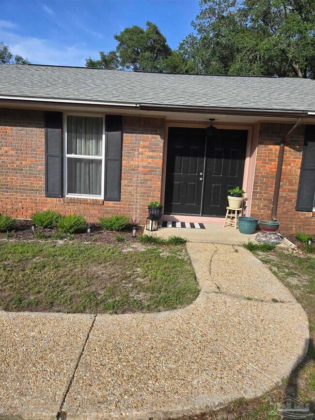 Building Photo - 8196 Sedgefield Dr
