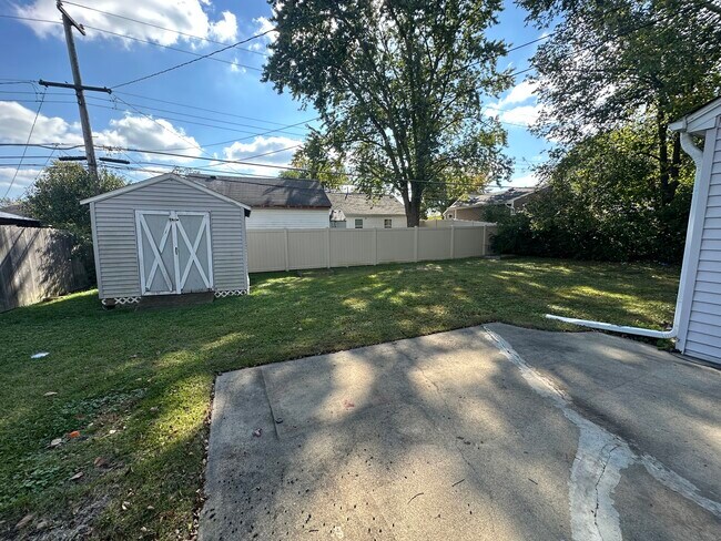 Foto del edificio - 3 E Oltendorf Rd