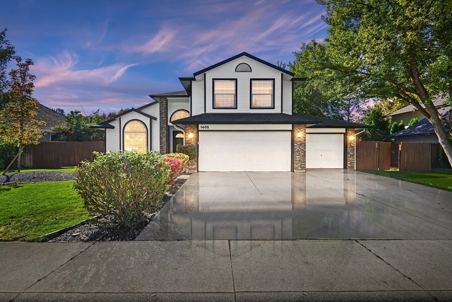 Very Private Eagle Home Remodeled Better T... House Rental in Eagle