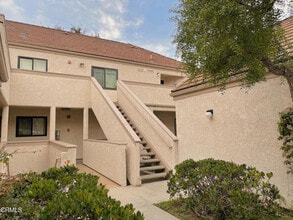 Building Photo - 727 Island View Cir