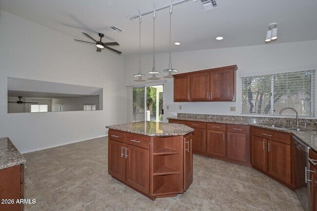 Foto del edificio - 7629 W Kristal Way