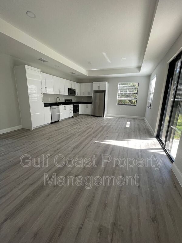 Foto del edificio - 1933 Marlay Ave