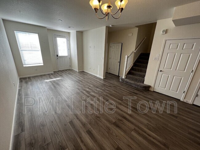 Building Photo - 23588 E Ida Dr