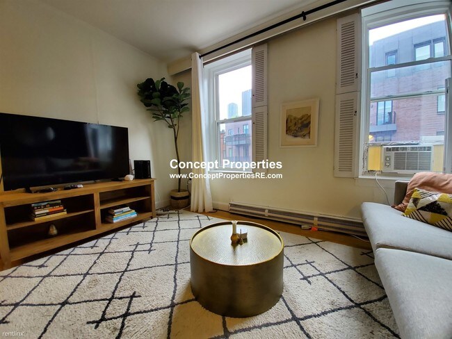 Building Photo - 1 br, 1 bath  - 526 Beacon St # 17