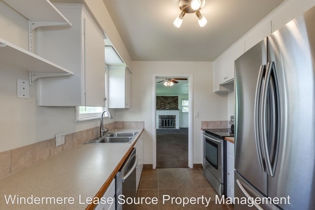 Building Photo - 3 br, 2 bath House - 1504 N Kiernan Ave