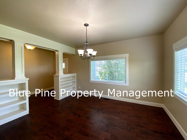 Foto del edificio - 3312 E Edwards Dr