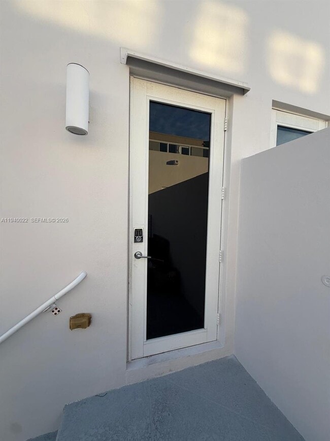 Building Photo - 10518 NW 66th St