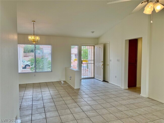 Foto del edificio - 2720 Hope Forest Dr