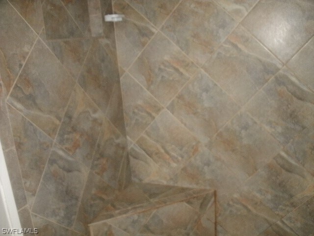 Foto del edificio - 105-107 SE 23rd Pl