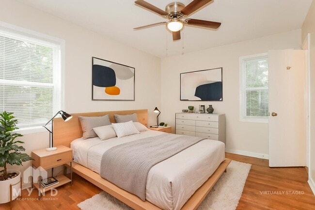 Foto del edificio - 8206 Whitehead Dr