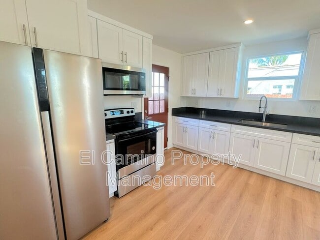 Photo - 8727 Dalton Ave Apartment