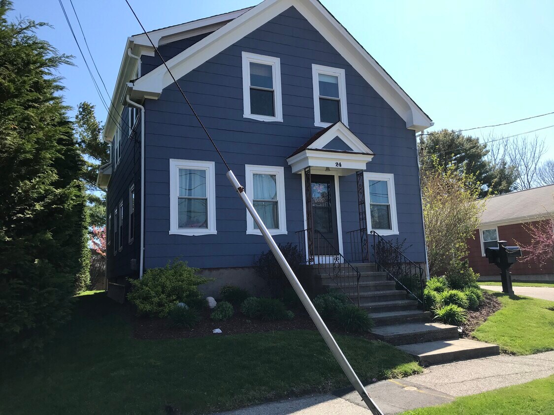 24 First School St Unit Apt. 1, Bristol, RI 02809 Apartments in