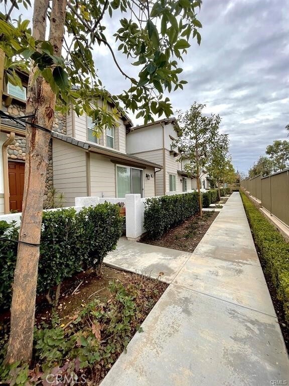 Building Photo - 18043 Burke Ln