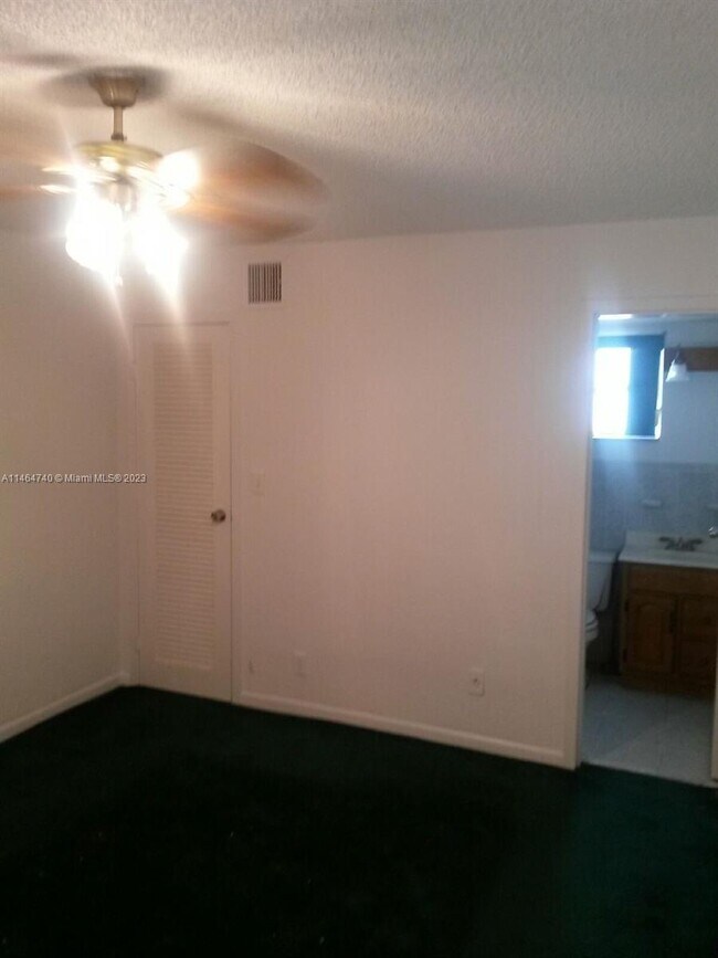 Foto del edificio - 4121 NW 26th St