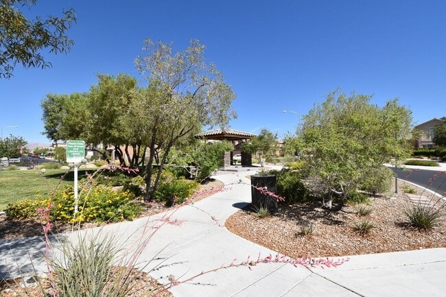 Building Photo - 7226 Summer Grove Ave