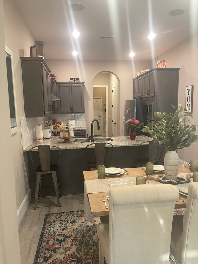 Foto del edificio - 126 Oasis Dr