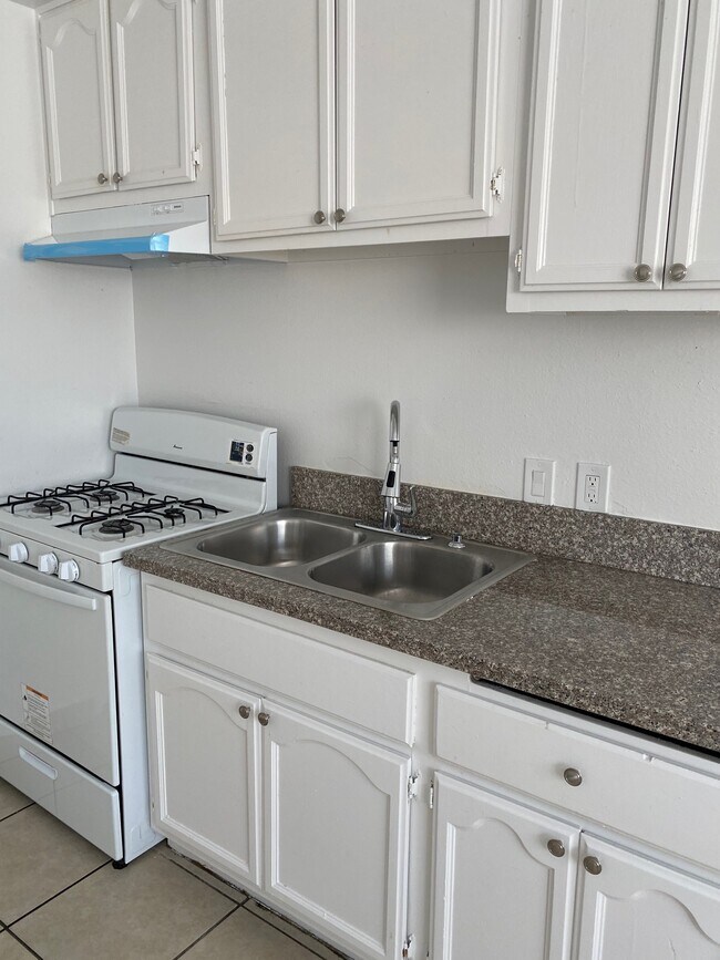 Foto del edificio - 11741 Runnymede St