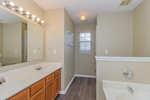 Foto del edificio - 12522 Deaton Hill Dr