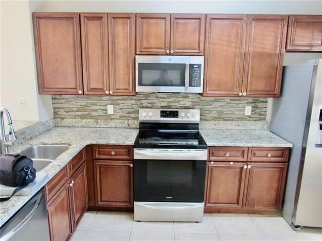 Building Photo - 896 Chelsea Dr