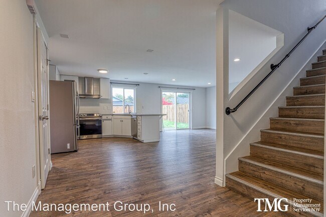 Foto del edificio - 5 br, 2.5 bath House - 705 SE 146th Avenue