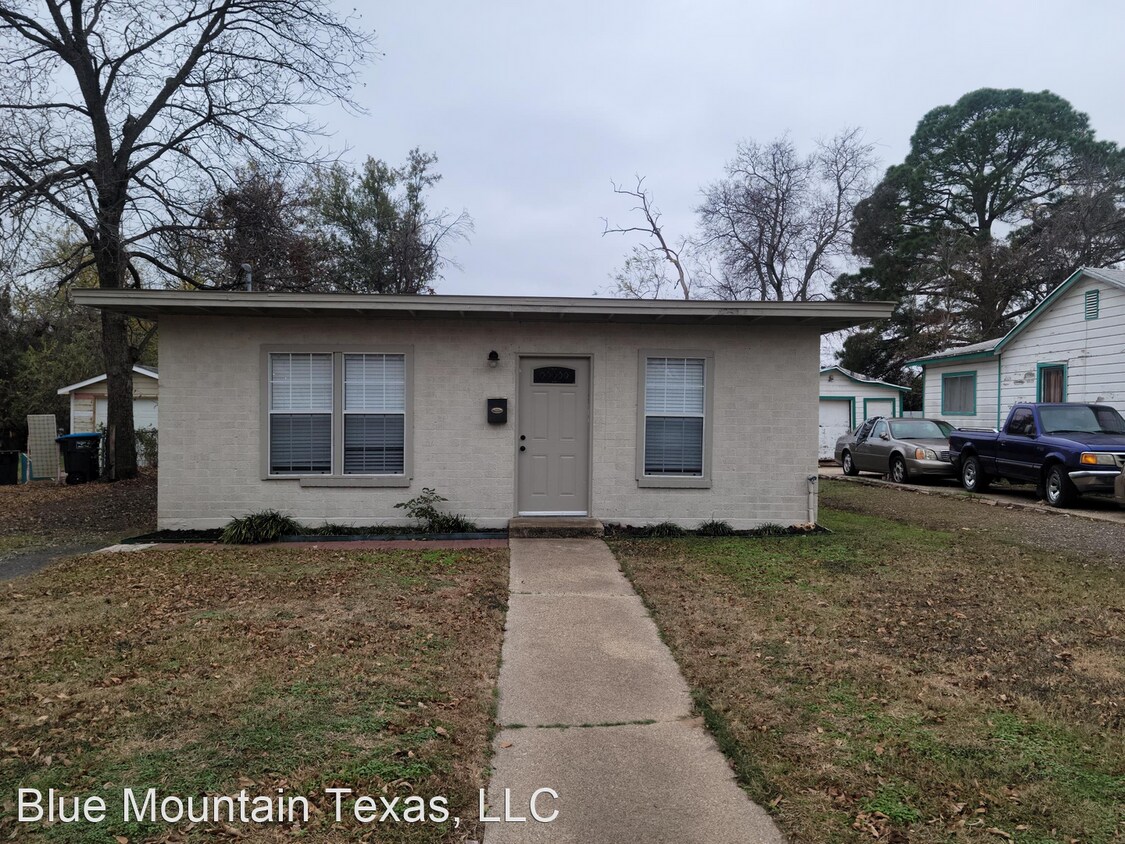 Primary Photo - 2 br, 1 bath House - 2704 Carnation