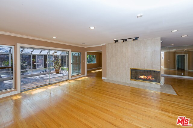 Building Photo - 9132 Hillsboro Dr