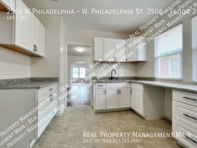 Building Photo - ON SPECIAL - Upper Renovated 4 Bed on Phil...
