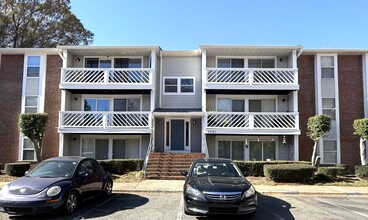 Building Photo - 9521 Shannon Green Dr