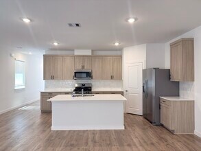 Building Photo - 3563 Lovebird Ln