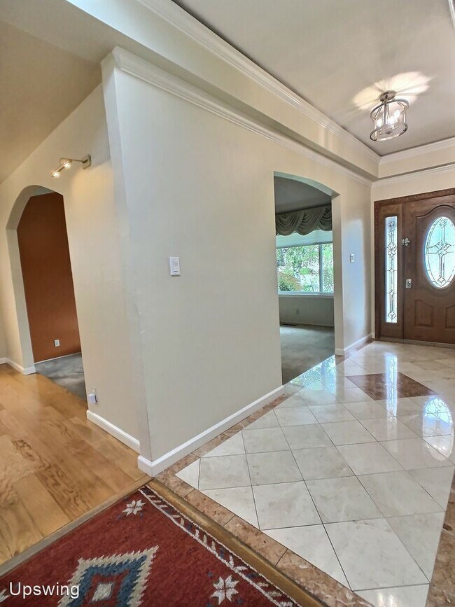 Building Photo - 4 br, 2 bath House - 5860 Allen Ave.