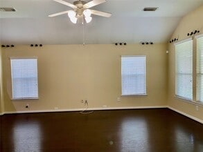 Building Photo - 7038 Cornflower Ln