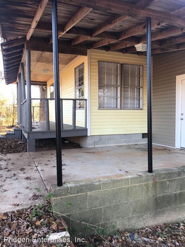 Building Photo - 1 br, 1.5 bath House - 2601 Anderson Hwy