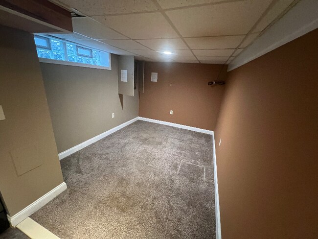 Foto del edificio - 51 Laverack Ave