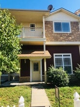 Building Photo - 7 Fuller Cir
