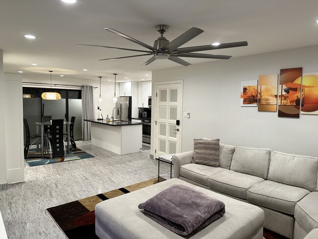 Foto del edificio - 4950 N Miller Rd
